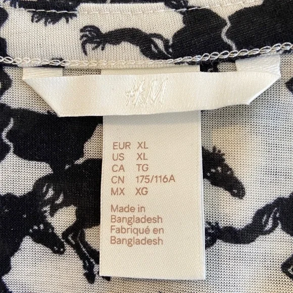 H&M Black Cream Equestrian Horse Print V-neck 3/4 sleeve Blouse 3638 - Picture 5 of 6